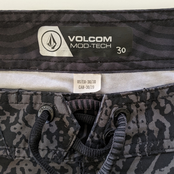 🌼 Volcom Mod-Tech Logo Plasm Print Boardshort Swim Trunks 30 - Picture 2 of 6